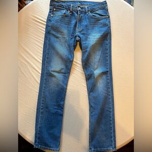 Levi’s 511 Slim Straight 33x32 jeans